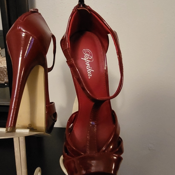 RED STRAPPY SPECIAL - Picture 4 of 7